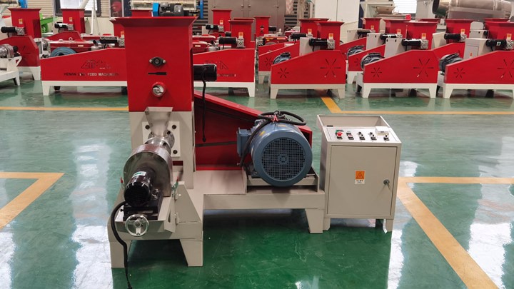 small scale Goldfish feed processing machine in South Korea